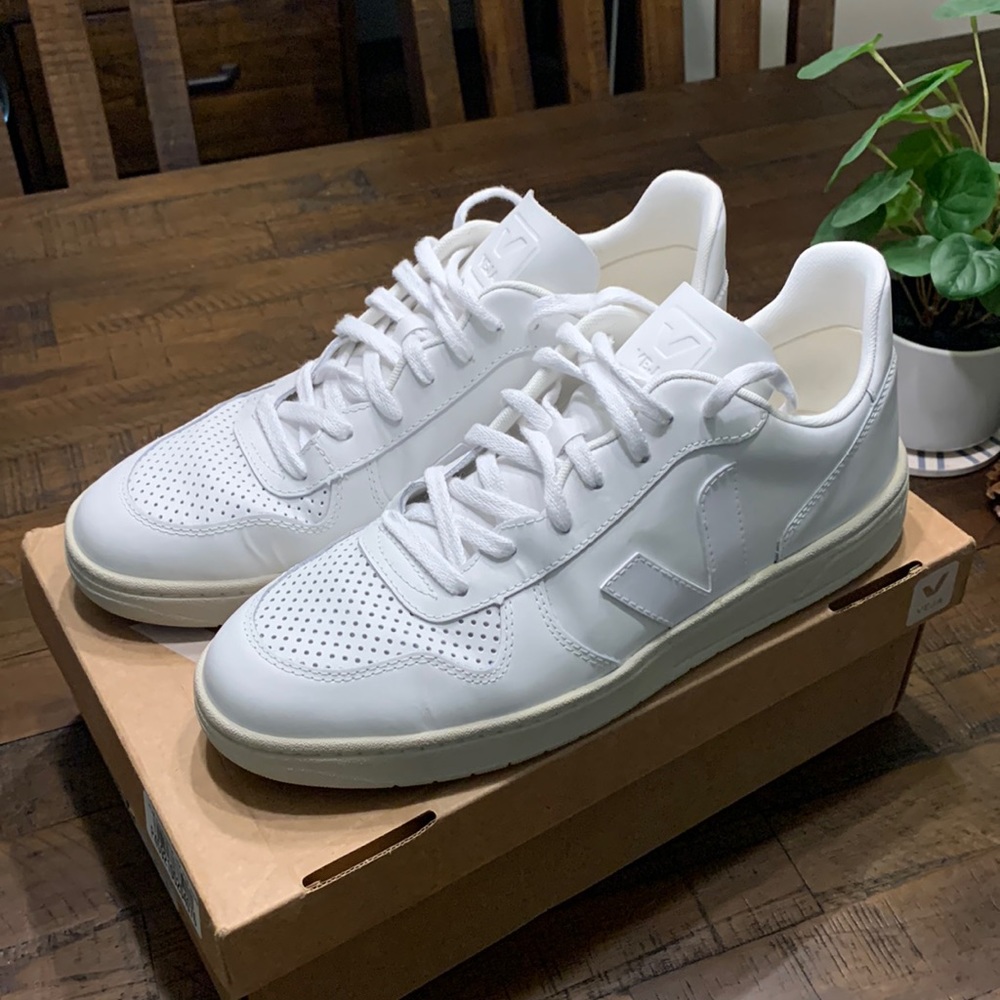 Veja V-10 Leather Sneakers - Extra White